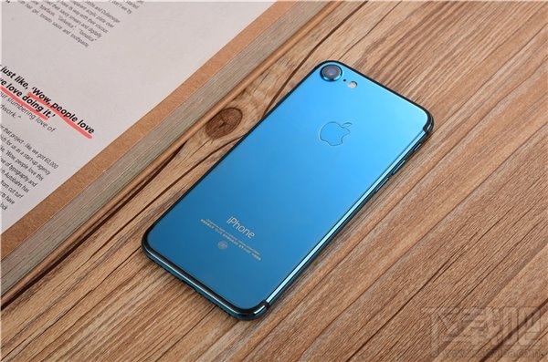 苹果iphone7亮蓝色定制版开箱:细节处理到位