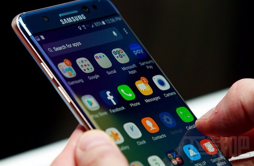 手机屏幕LCD与OLED有什么不同?LCD与OLE