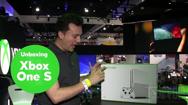 微软xbox One S开箱评测摆放客厅正好 下载吧